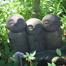 Kamakura3Monks